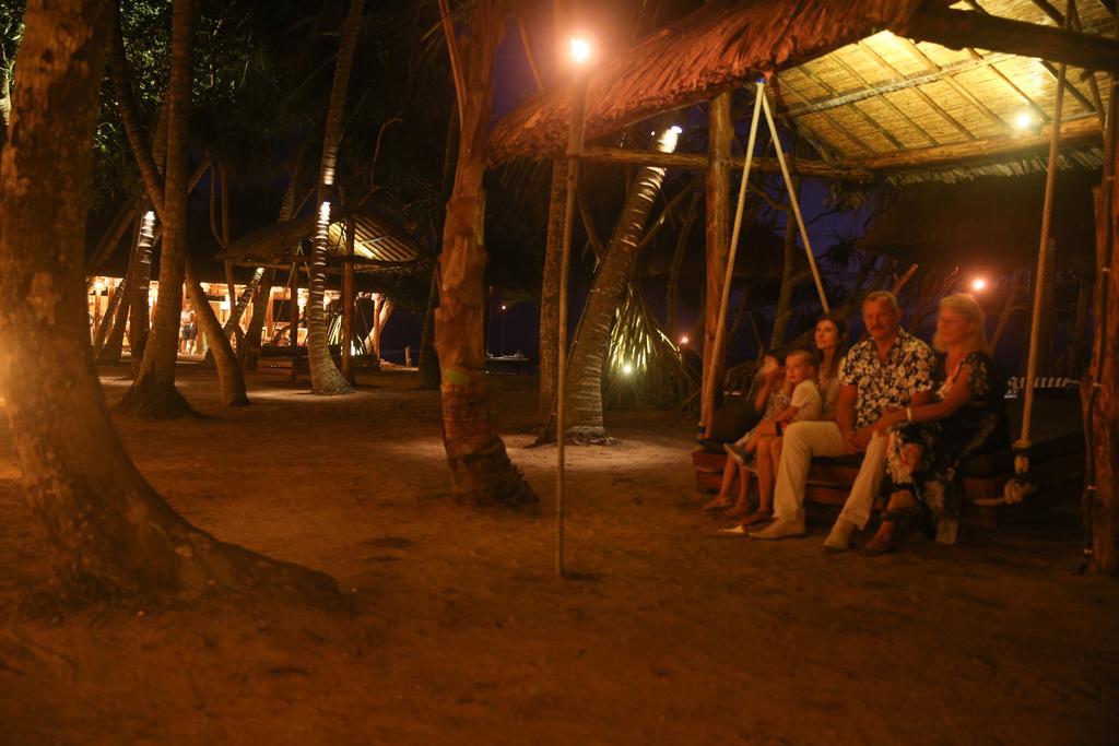 Thejan Beach Cabanas Bentota Eksteriør bilde