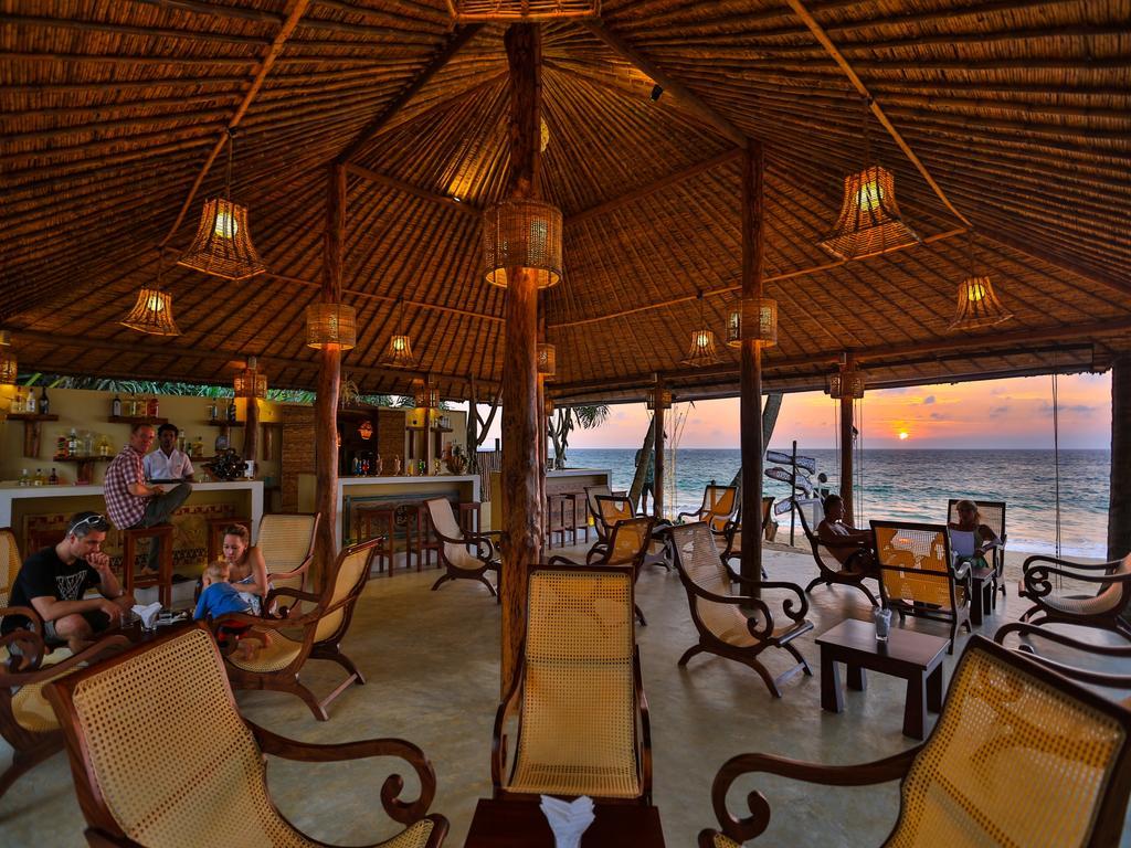 Thejan Beach Cabanas Bentota Eksteriør bilde