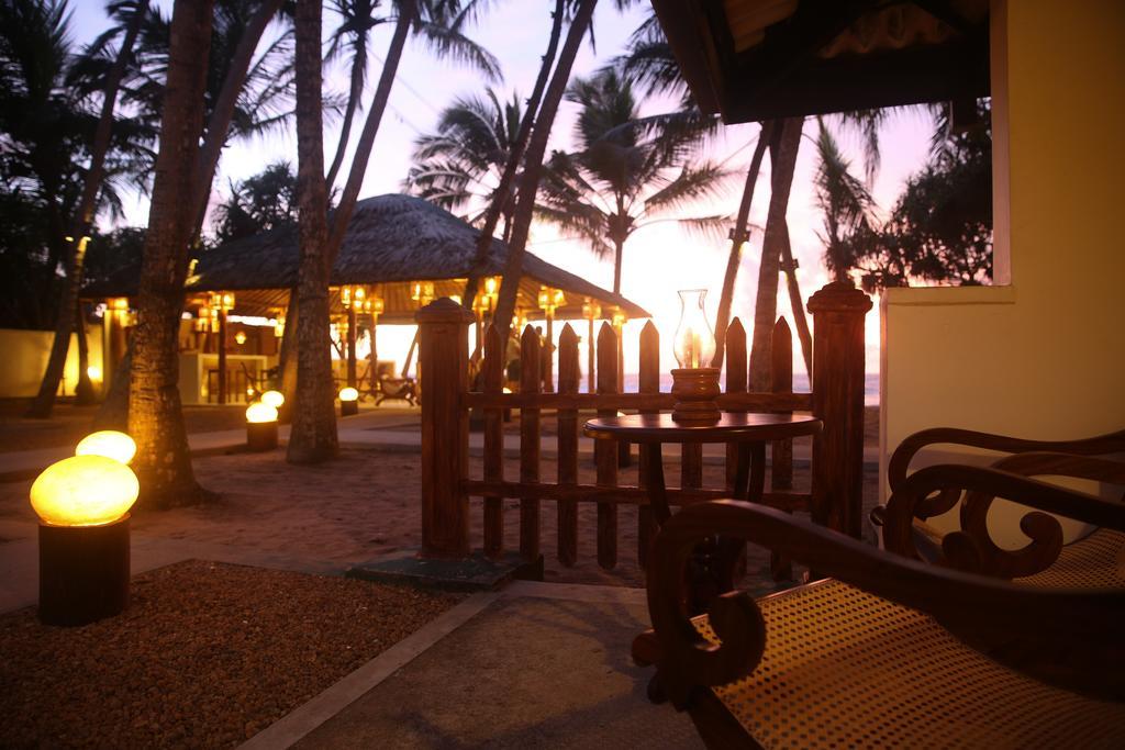 Thejan Beach Cabanas Bentota Eksteriør bilde