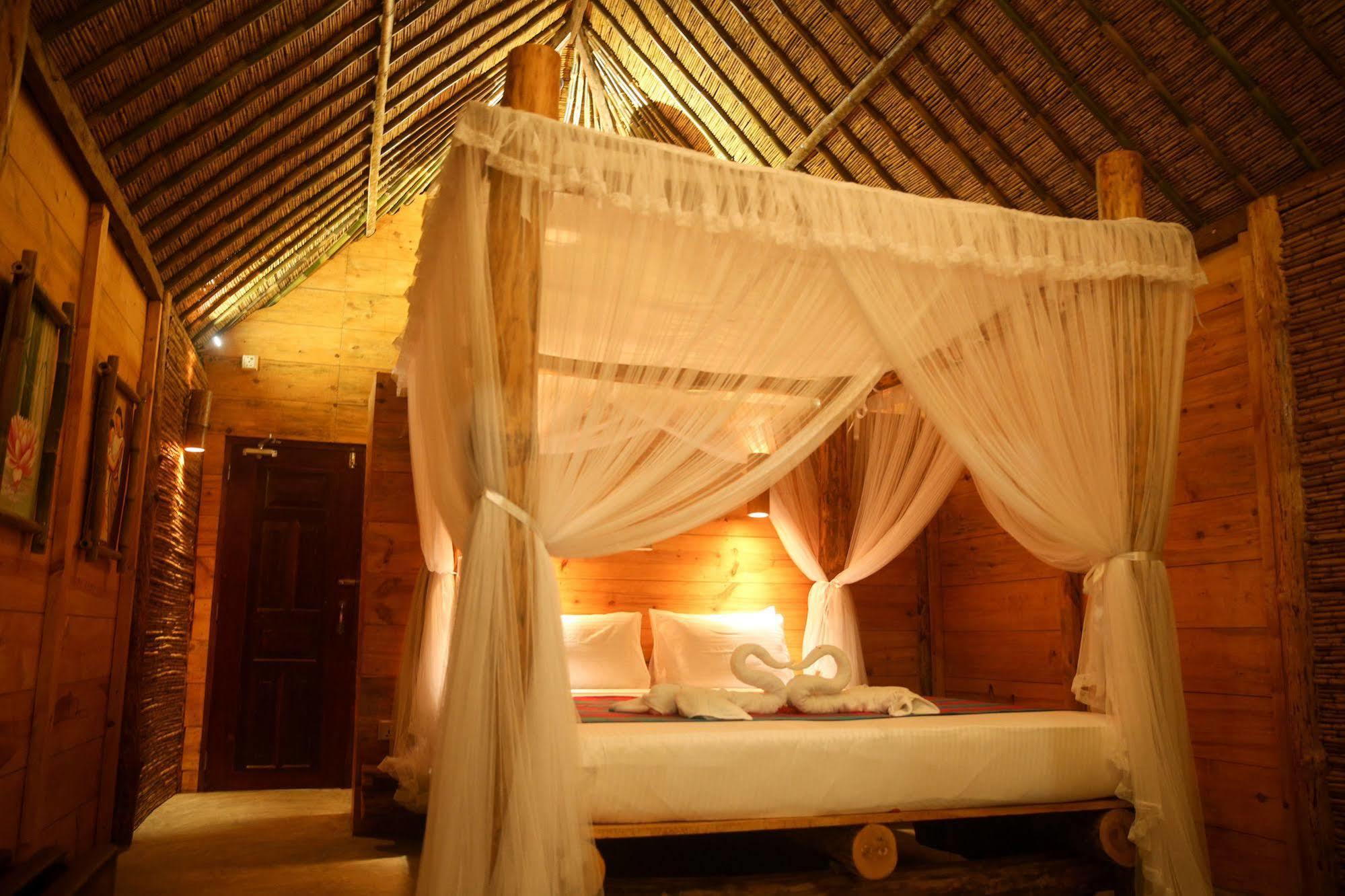 Thejan Beach Cabanas Bentota Eksteriør bilde