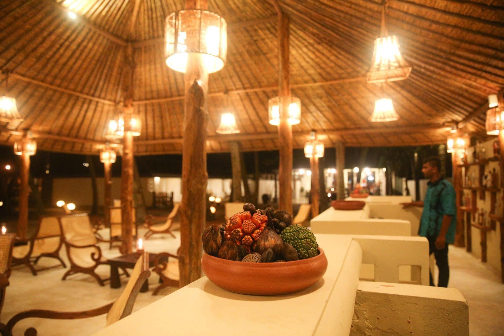 Thejan Beach Cabanas Bentota Eksteriør bilde