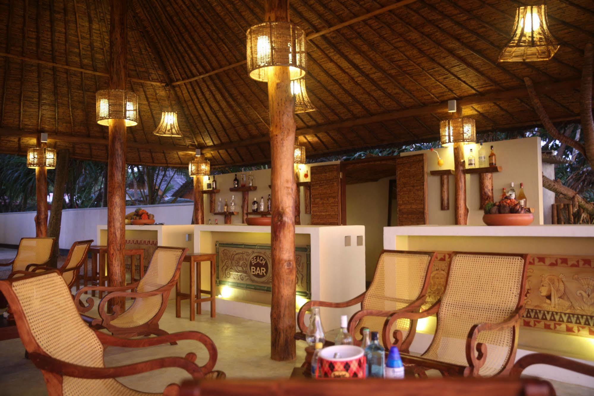 Thejan Beach Cabanas Bentota Eksteriør bilde